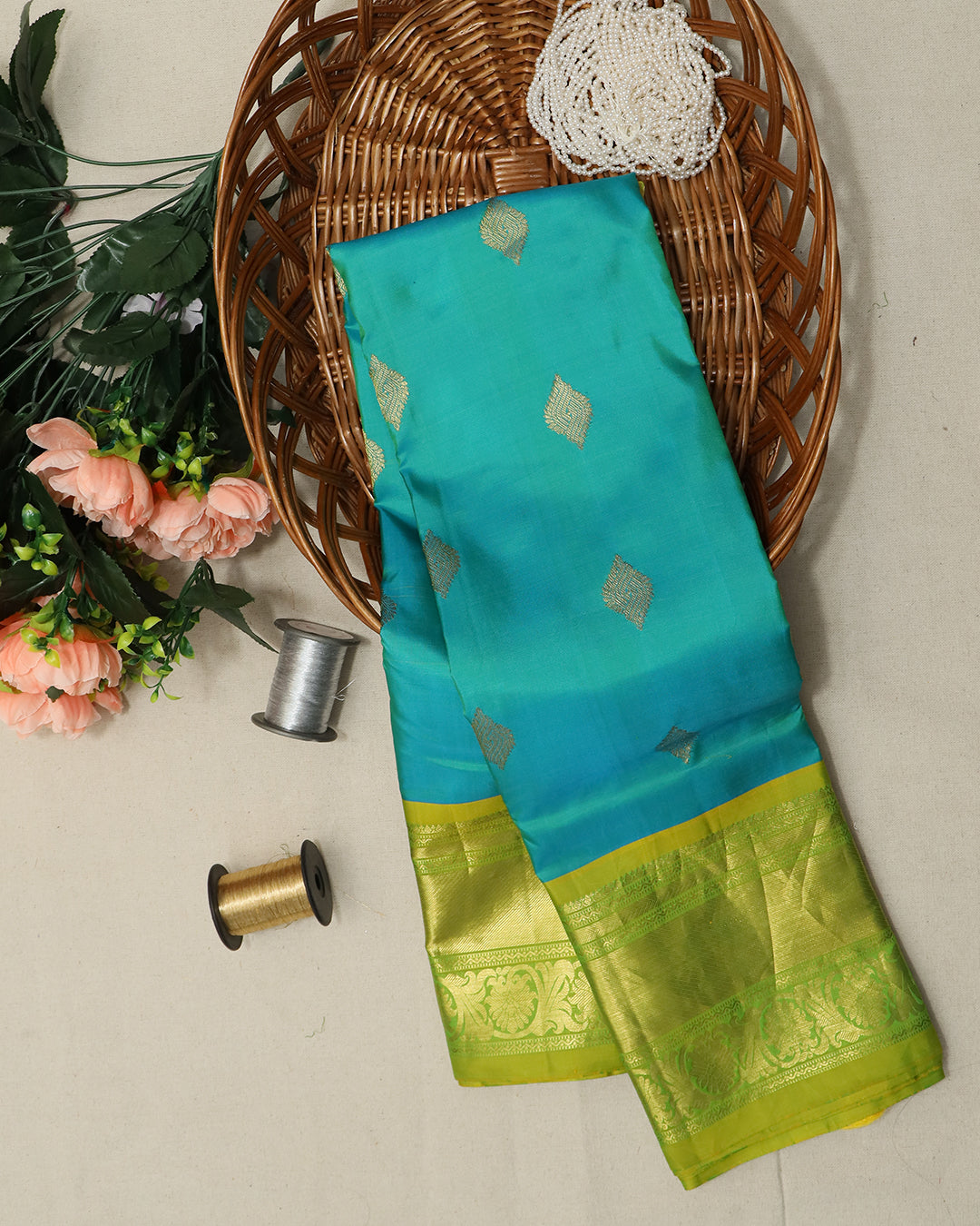 Kanjivaram Sarees in Lucknow: Where Nawabi Grace Meets South Indian Silk