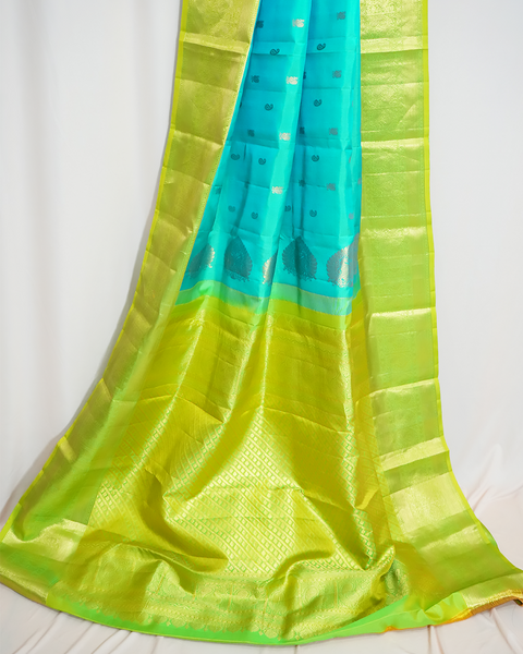Turquoise Blue Gadwal Pure Silk Saree with Contrasting Border