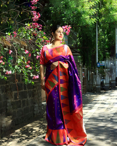 The Two Tone Metallic Violet Gadwal Pure Silk Saree