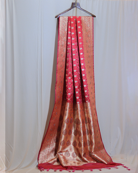 Exquisite Pink Banarasi Semi-Silk Saree with Ornate Zari Border
